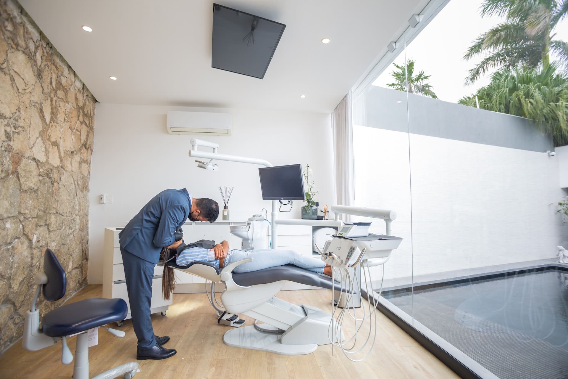 jose-vazquez-4SUyx4KQ5Ik-unsplash - Dental CPA dental practice